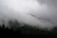 ��u�_�̌��Ԃ��甪�̎R�����I�I