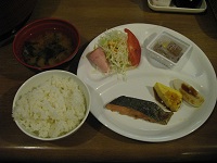 ���򏬉��̒��H�B