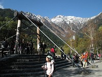 �͓���������䍂�̎R���݂��Y��ŊG�ɂȂ�B