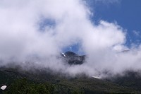 �_�̍��ԂɌ������\���x�̎R���B