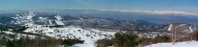 根子岳中腹からのアルプスの大パノラマ。