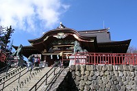 霊験あらたかな御獄神社。