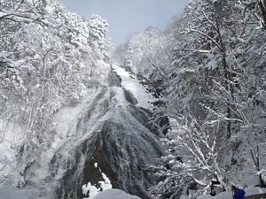 �����Ղ�̐ቻ�ς̓���B