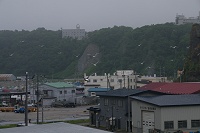 �E�g���̒��͋��t���Ƃ��������͋C���B�u�̏�͊ό��z�e�����ї�����B