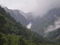 �k�x�R���͌����Ȃ����̂̑劒��͌����Ă����B