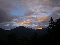 �P���O�R���̉_�������[�Ă��F�B