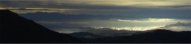 ���{�s���̓���Ɩk�A���v�X�B�ʐ^���̕��͕䍂�`�����x�B